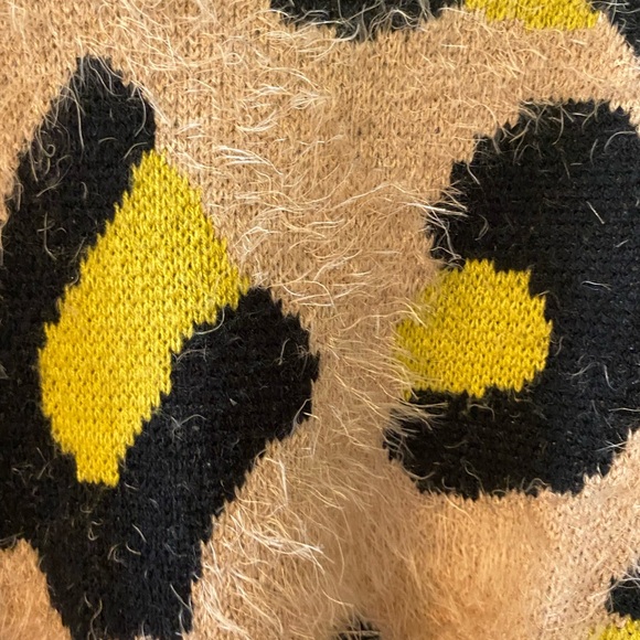 Super soft sweater - Picture 3 of 3